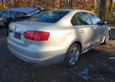 2012 Volkswagen Jetta 2.0L S z USA, uszkodzony, nr VIN 3VW2K7AJ7CM332504